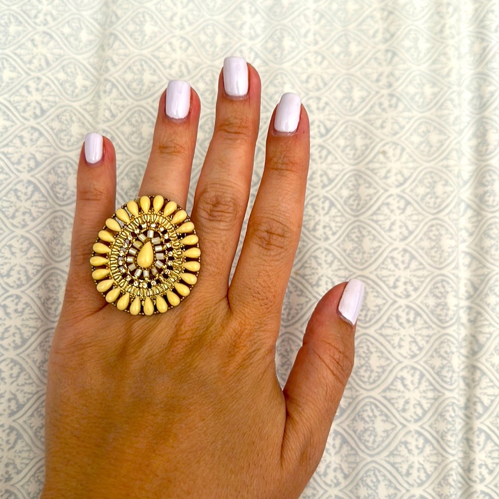 NEW ALDO YELLOW PEARL RING SIZE 6